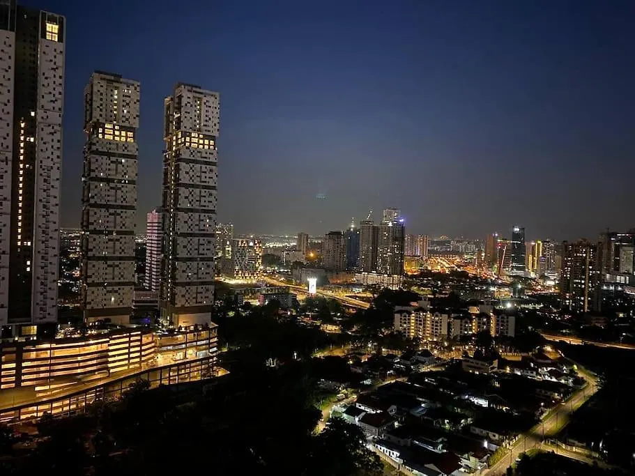 Pinnacle Tower Τζόχορ Μπάχρου Διαμέρισμα